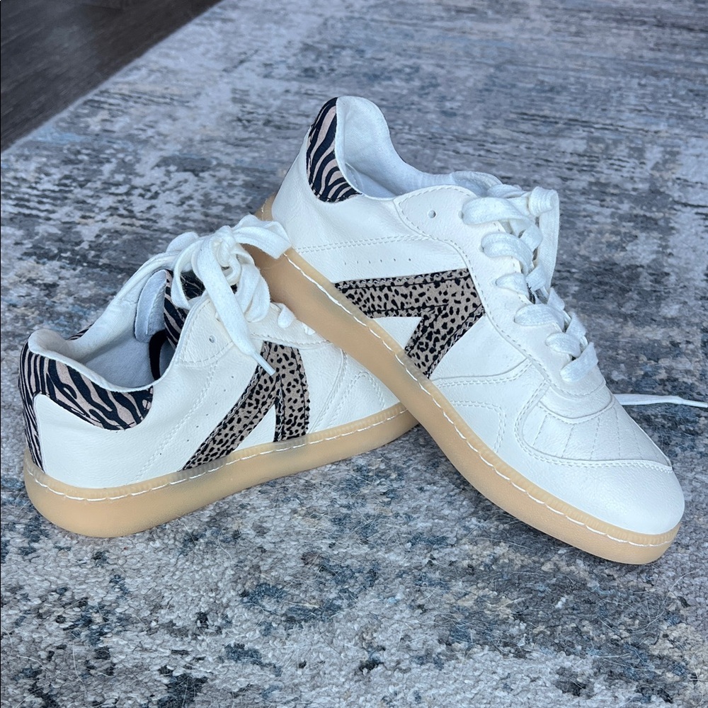 MIA Cream and Black Patterned Sneakers